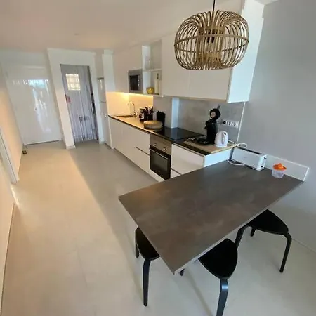 Superbe Premiere Ligne De Apartment
