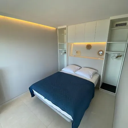 Superbe Premiere Ligne De Apartment *